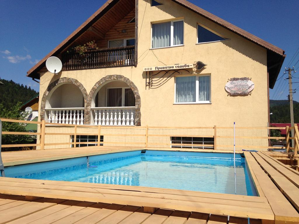 Hotel Usadba Tatarchik Tatariw Exterior foto